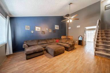 Main picture of 2620 E Jeffrey Loop