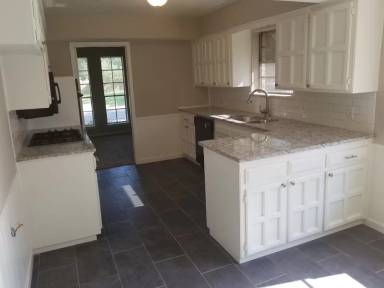 Main picture of 1833 Skyline Dr