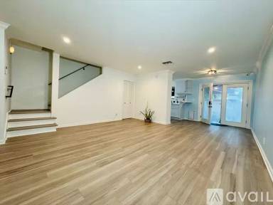 Main picture of 11138 Aqua Vista St