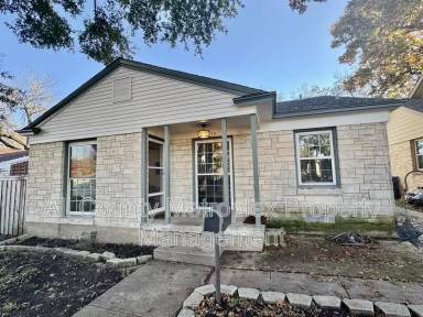 Main picture of 2638 Ivandell Ave