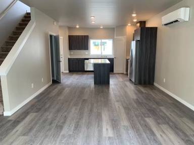 Main picture of 616 E St