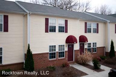 Main picture of 305 Emerson Ln