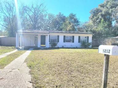 Main picture of 5212 Pennant Dr