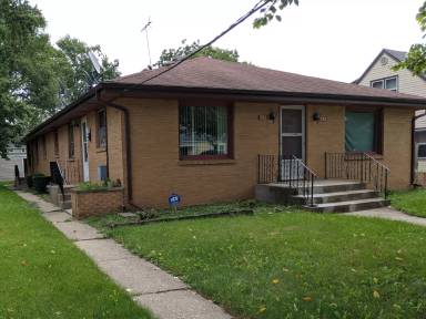 Main picture of 2213 Grant Ave