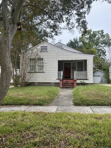 Main picture of 715 Boulevard St