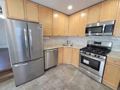 Main picture of 141 John St