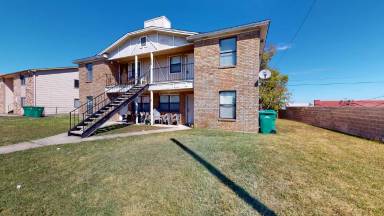 Main picture of 509 E Beeline Ln