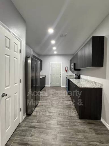 Main picture of 5909 Puffin Ave