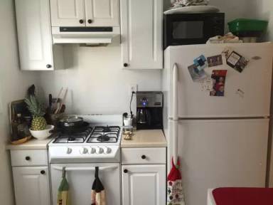 Main picture of 933 Ernst St