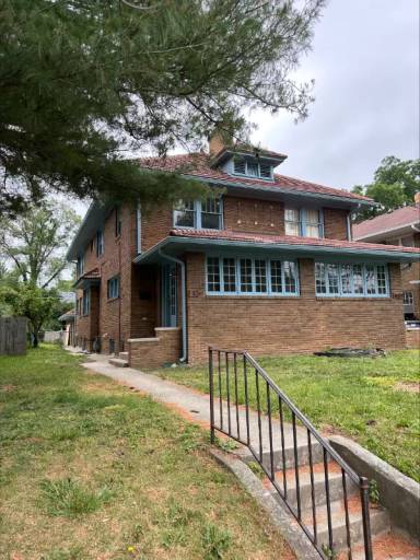 Main picture of 4061 Central Ave