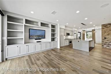 Main picture of 2505 State St