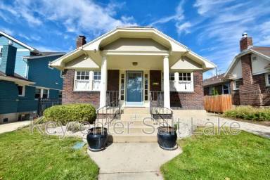 Main picture of 1583 E Princeton Ave