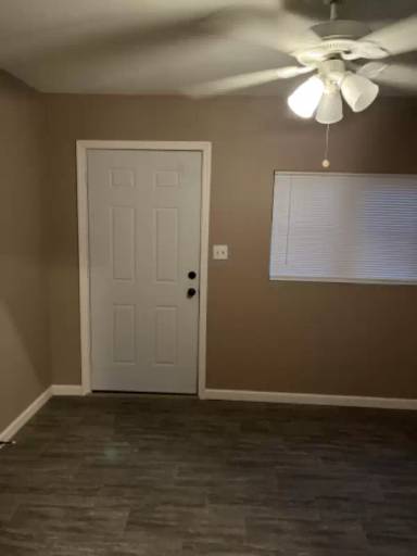 Main picture of 1603 Smith St