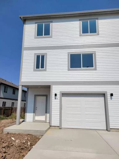 Main picture of 93 W Jefferson Ave
