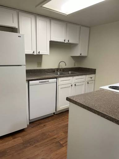 Main picture of Sunset Village Apartments