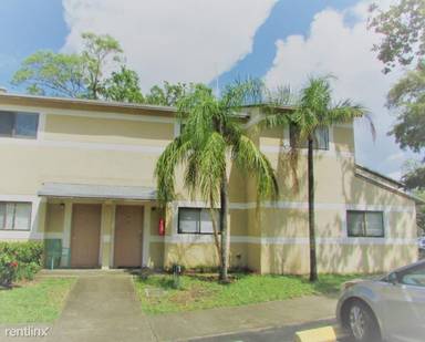 Main picture of 9453 Palm Cir S