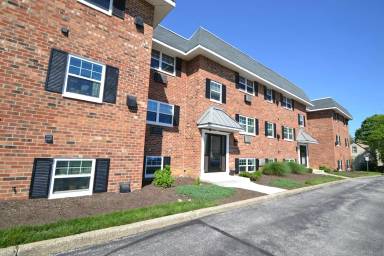 Main picture of 661 Mohawk Ave