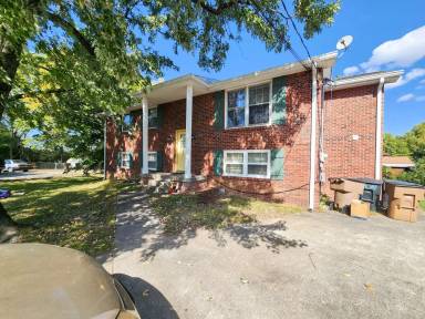 Main picture of 710 Heidi Ct