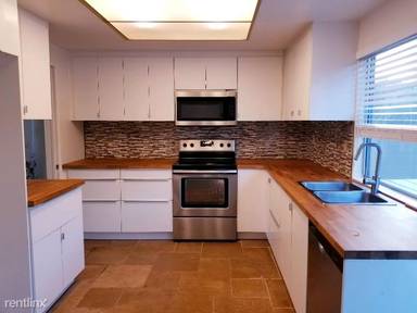 Main picture of 9551 Zion Cir