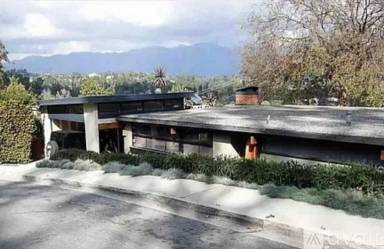 Main picture of 300 Sequoia Dr