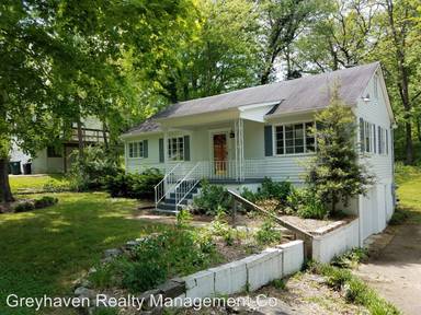 Main picture of 824 Lawson St