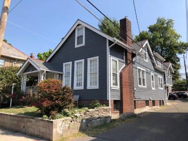 Main picture of 2040 Tuller St