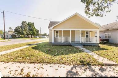 Main picture of 2150 N Weller Ave