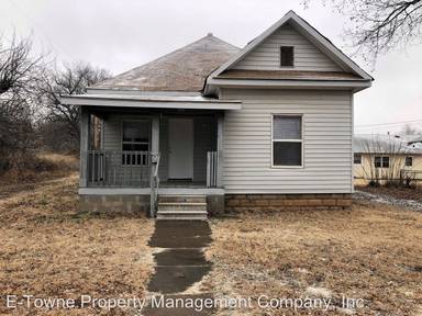 Main picture of 814 E Oak Ave