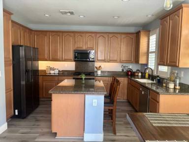 Main picture of 52 Seraspi Ct