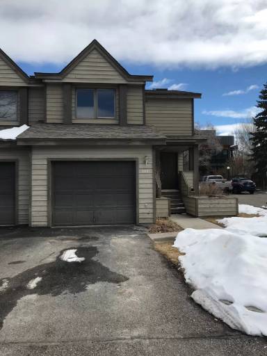 Main picture of 500 E Pearl Ave