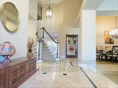 Main picture of 7000 Sterling Gate Ct