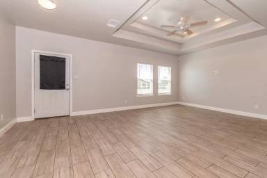 Main picture of 2505 Carver St
