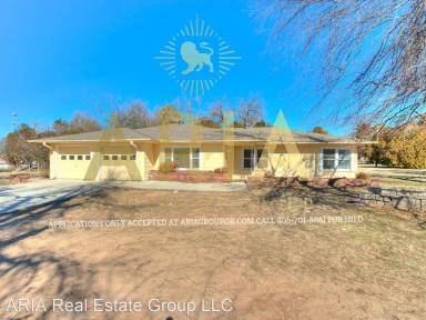 Main picture of 2333 Riverside Dr