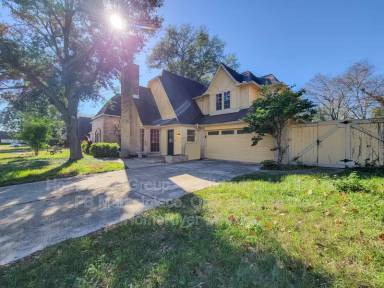 Main picture of 6215 Francis Marion Dr