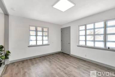 Main picture of 500 S 11th St
