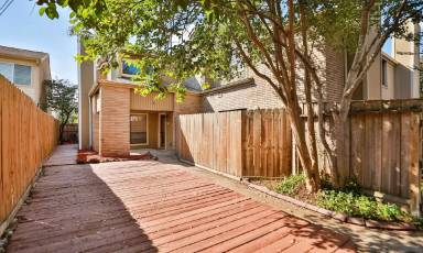 Main picture of 1920 Augusta Dr