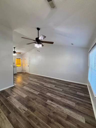Main picture of 7800 Branford Ct