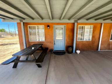 Main picture of 984 Dakota Ln