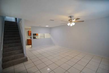 Main picture of 2648 Tess Cir