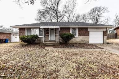 Main picture of 223 Royce Dr