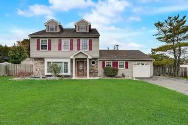 Main picture of 3 Rachel Ct