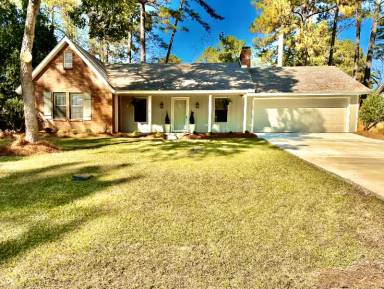 Main picture of 191 Dogwood Cir