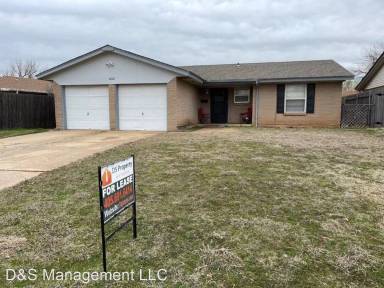 Main picture of 645 NW 18th Pl