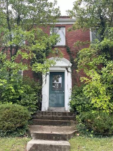 Main picture of 1999 Elmwood Ave