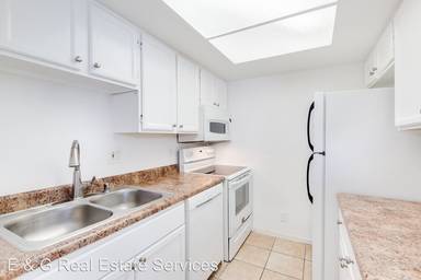 Main picture of 1620 E Cambridge Ave