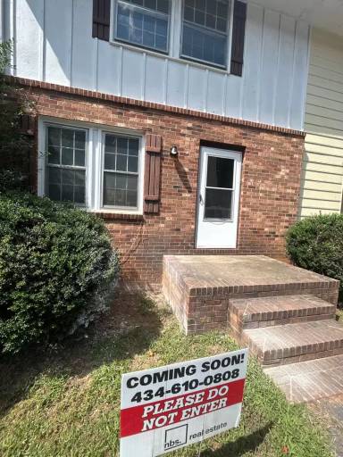 Main picture of 1055 Rives Rd