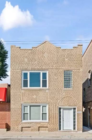 Main picture of 3633 N Elston Ave
