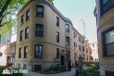Main picture of 1220 N Dearborn St