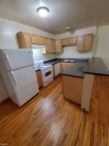 Main picture of 7350 S Phillips Apartments
