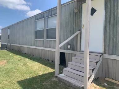Main picture of 900 Stewart St